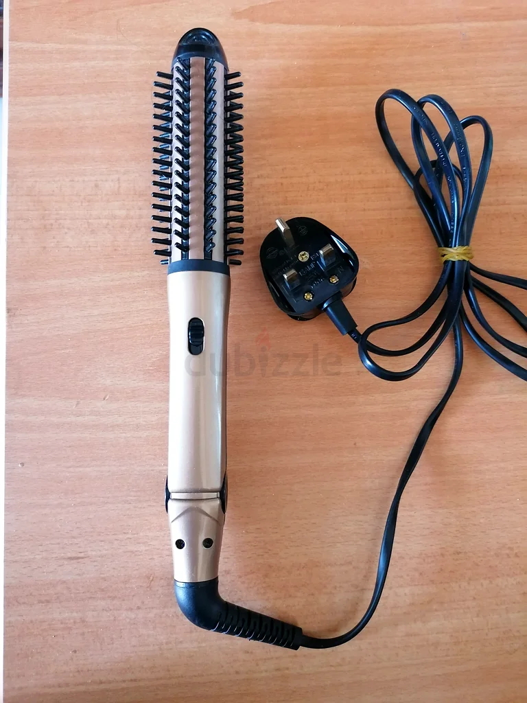 hair stylist  straighteners63242688367746113