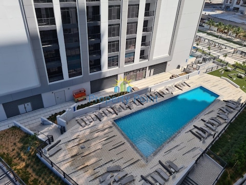Super-hot Deal | Sea And Pool View | 2 Balconies | Vacant