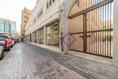 Set Up Your Store At The Heart Of Deira\s District