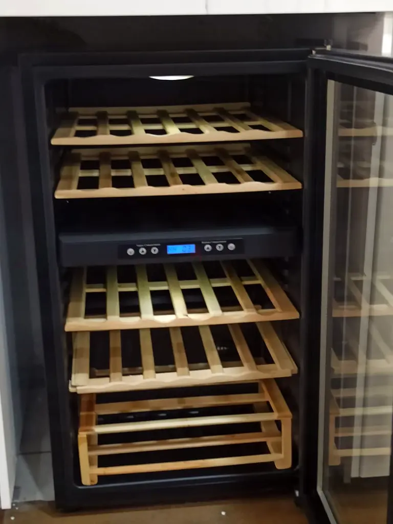 Hoover Dual Zone Temperature 36 Bottles Capacity Wine Cooler