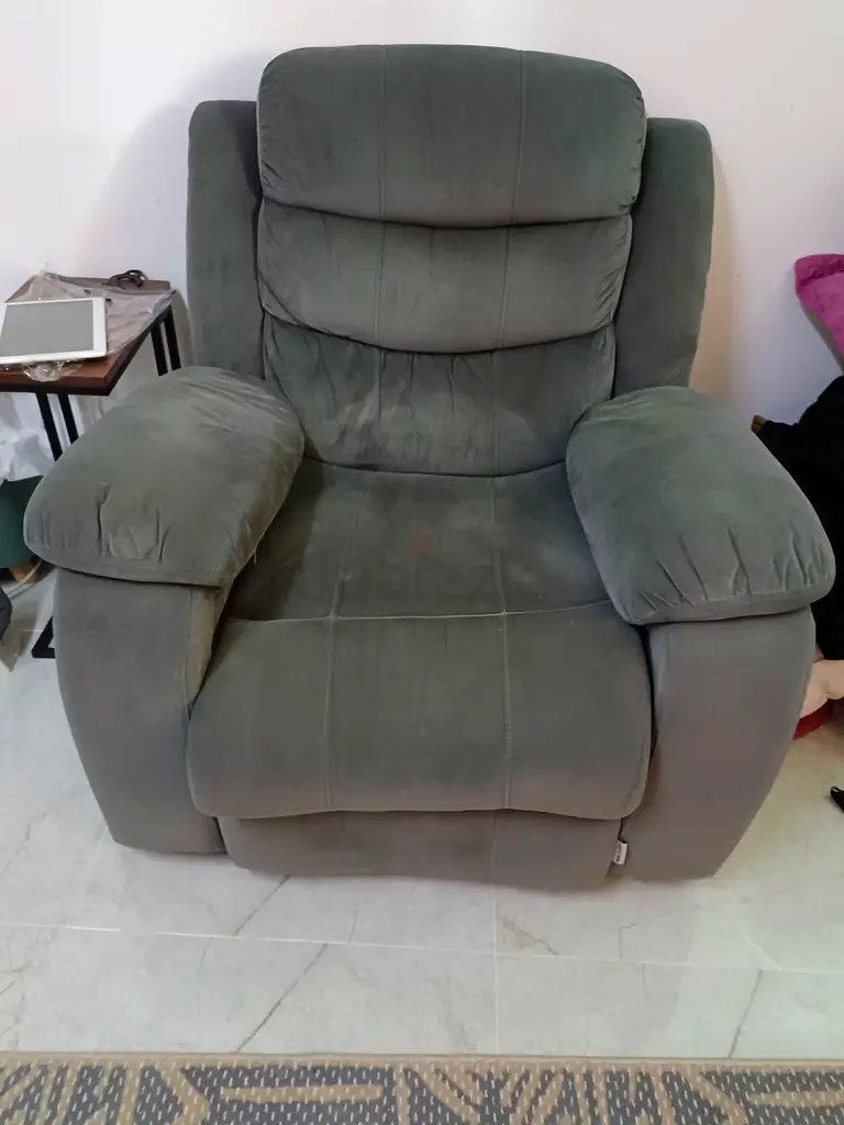 Recliner sofa