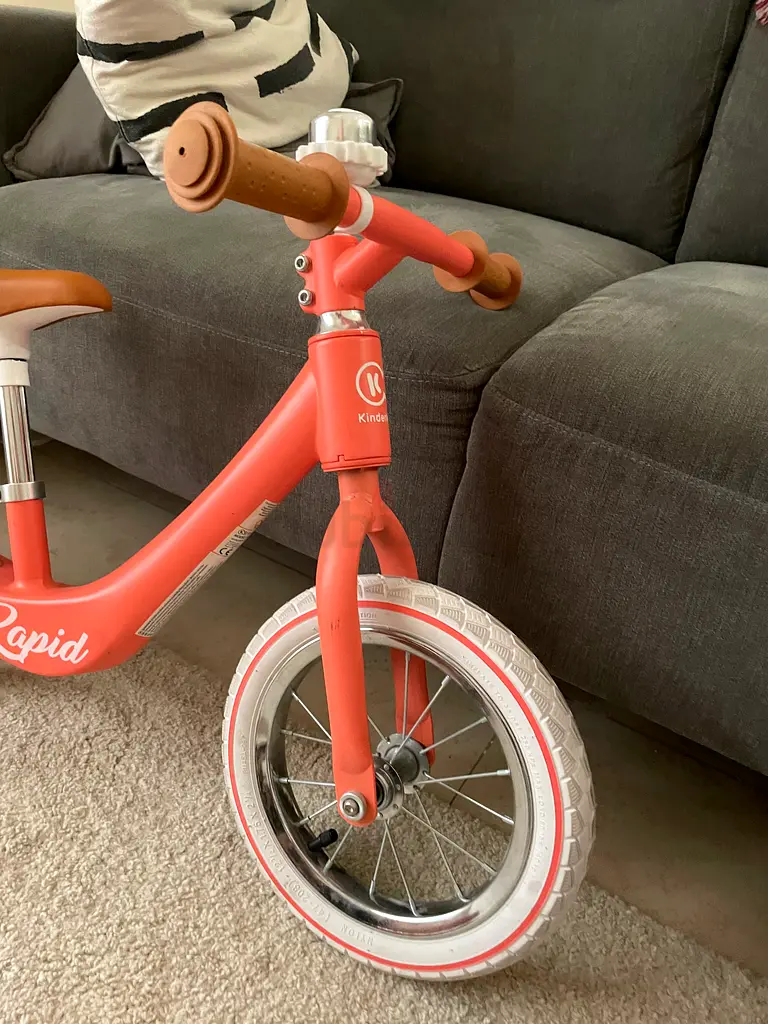 Kinderkraft Fly Plus Balance Bike Magic Coral