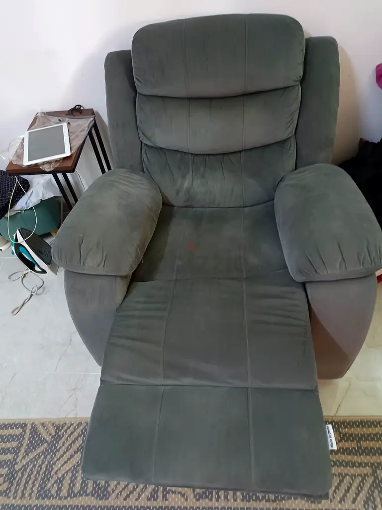 Recliner sofa