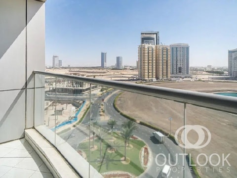 High Floor | Canal View | Ready To Move In