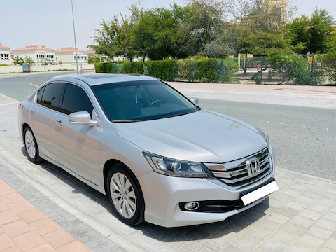 Honda Accord 2016 GCC Full Agency Maintained Sunroof and Cruise Control