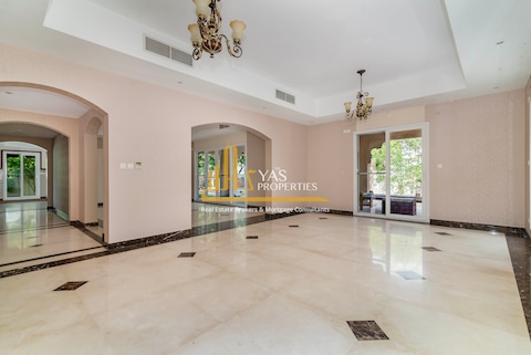Vacant 6br With Large Garden And Private Pool