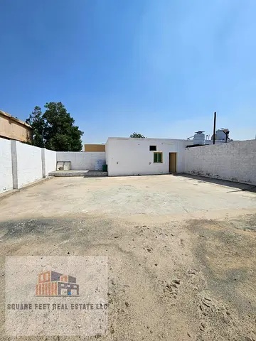 5000 sqft plot with room for urgent lease !!