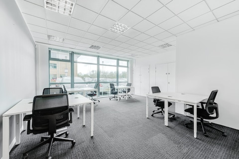 Move Into Ready-to-use Open Plan Office Space For 10 Persons In Sharjah, Sahara Healthcare City