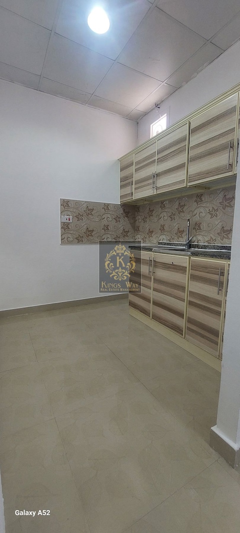 Vip Spacious 1bhk With Kitchen And Bath In Villa At Mbz City
