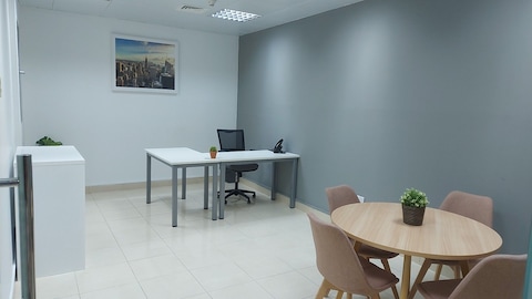 All-inclusive Access To Professional Office Space For 1 Person In Abu Dhabi, Al Bateen C6