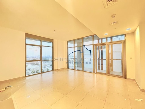 Vacant | Stunning 2 Br + Maid With Canal View | Exclusive |