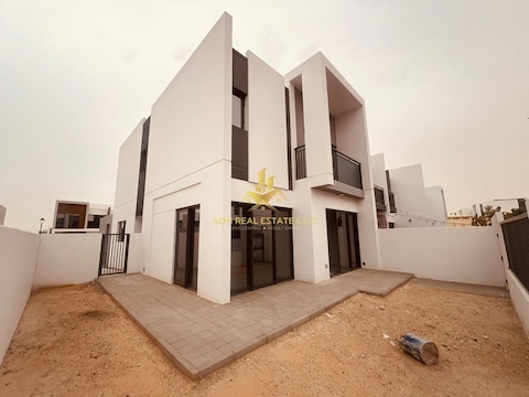Exclusive | Brand New | Great Deal | 4 Br Villa | Corner Unit | Ready To Move | Next To Park | Gate