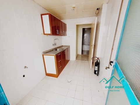 Specious 1bhk With Balcony And Nice Kitchen And 1toilet In Family Building In Only 20k