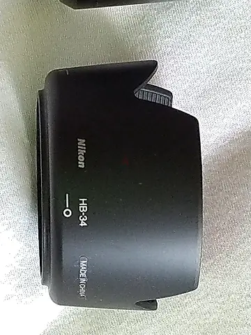 LENS HOOD FOR ZOOM LENS