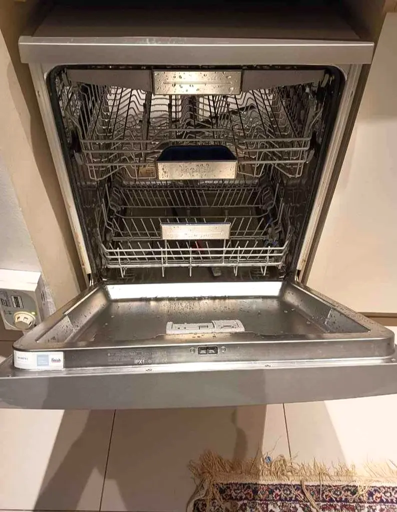 Siemens Freestanding IQ500 3 Rack Dishwasher