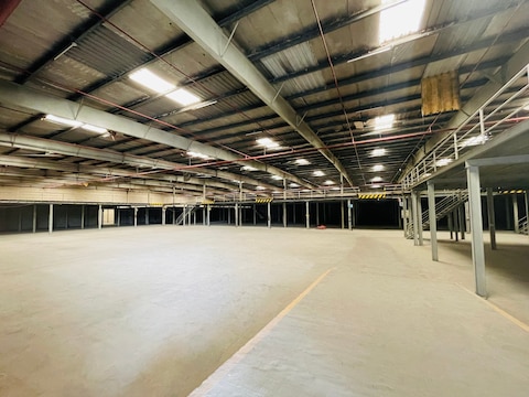 Huge Warehouse For Sale With 200,000 Sqft In Sharjah