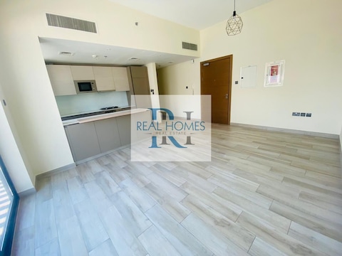 Luxury Style 1br | Kitchen Appliances | Balcony | Ready To Move