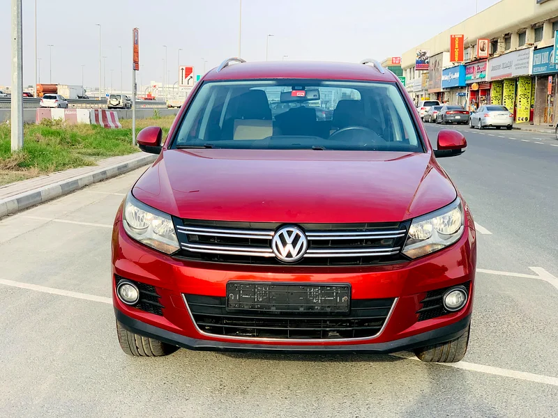 VOLKSWAGEN TIGUAN GCC SUPER CLEAN 201563173123641218113
