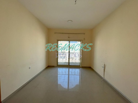 1 B/r Hall Flat With Split Ducted A/c And Balcony Available In Al Muweilah Area Near Family Superma