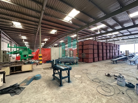 Excellent Warehouse For Sale In Jafza With Huge Plot