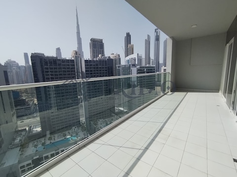 Vacant | Burj Khalifa View | Huge Balcony