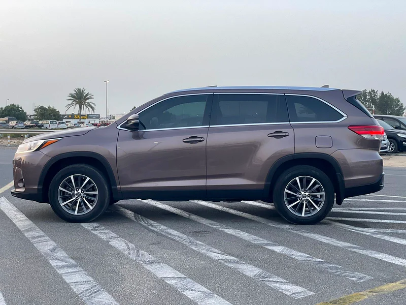 2019 تويوتا هايلايكر XLE 4x4 - 3.5 لتر V6 - خيار كامل بلون نادر خاص -63148168858883114