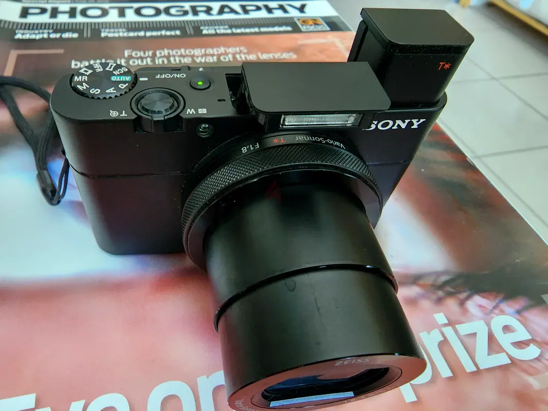 Sony RX100 Mark 5 Digital Camera