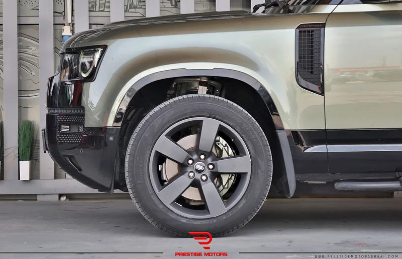 Land Rover Defender P400 110 First Edition 202163159712738435114