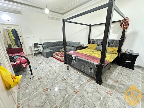 Very Nice Big Studio Full Furnished With Free Car Parking Free Wifi Monthly Basis Rent 3500