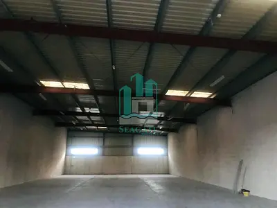 20000 Sq Ft Commercial Warehouse In Al Quoz