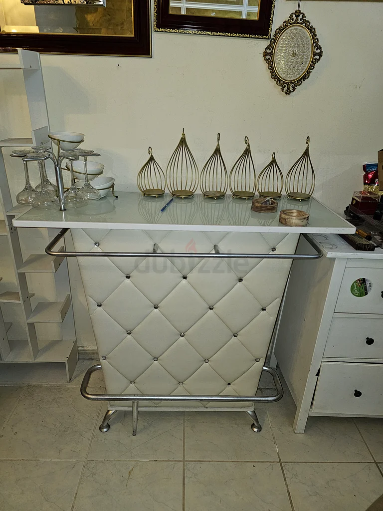 Stylish Bar for Sale! AED 300 only