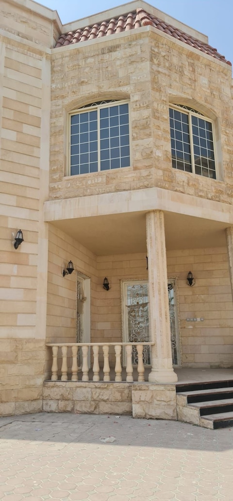 *** Hurry Urgent Sale - 5 Bhk Duplex Villa Available In Al Nakhilat Area In Low Price ***