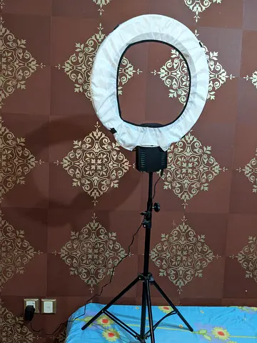 NANGUANG LED VLOGGERS BIG SELFIE LIGHT with STAND