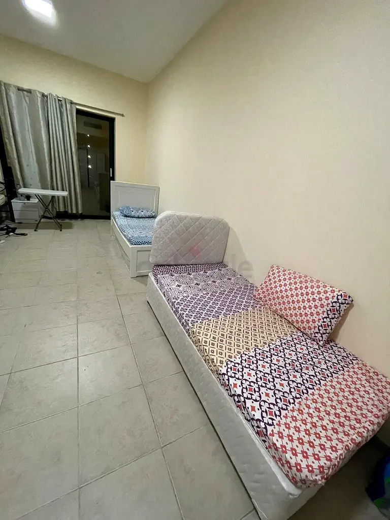 Apartment Bedspace available in area very close to dubai