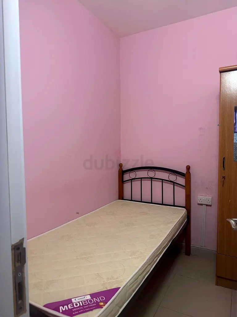 Villa SOLO CLOSED PARTITION FOR LADIES ONLY NEAR MASHREQ METRO STATION