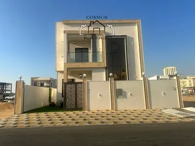 Extra-ordinary, Exquisite 5 Master Beds Villa, 
