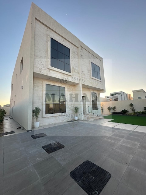 Luxury Arabic Design Villa For Sale In Al Alia | 5 Bedrooms With Big Open Hall | 4600 Sqft | Withou