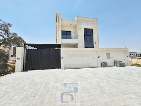 Villa For Sale, European Finishing, Freehold, In An Excellent Location On The Main Street, Sheikh M