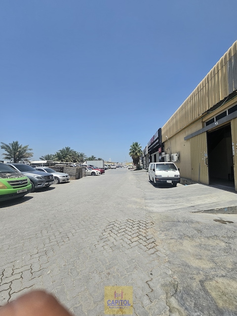 Spacious Warehouse Available In Al Quoz On Cheap Rent