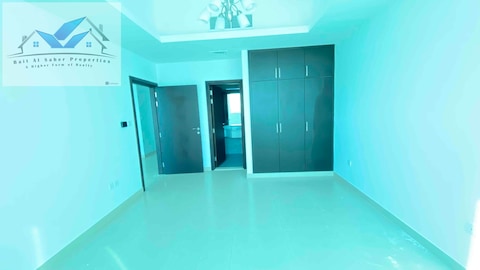 2 Bed Room Apartment In Jumeirah Garden City / Ready To Move