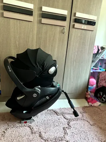 Yo-yo stroller with cybex car seat and adapter