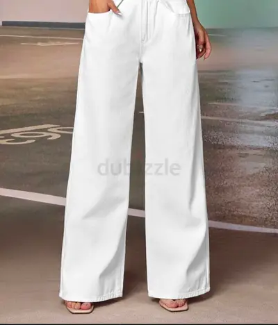 White jeans, small size