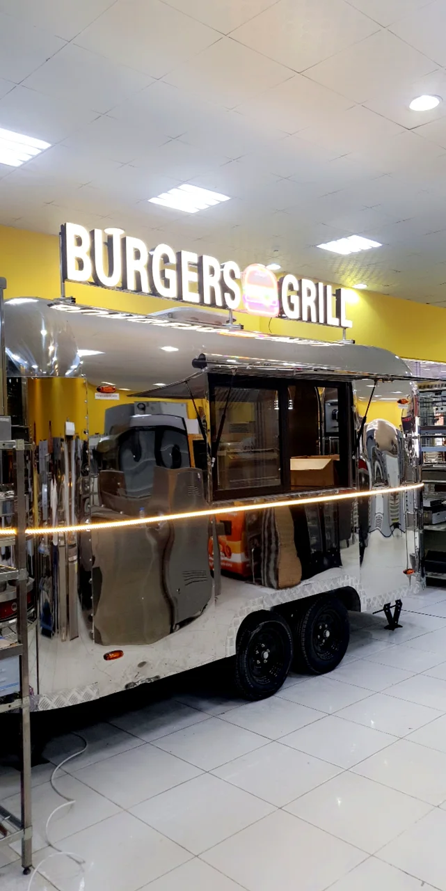 Brand new 5 meter Food truck Fully equipped- the best offer ever63265096539267114