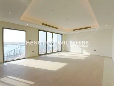 Townhouse With Maids Room. Luxury Sea View Living
