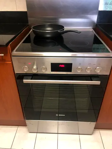 Bosch 4 Burner Series 4, free-standing electric cooker, Stainless steel, HKQ38A150M FREE DELIVERY +W