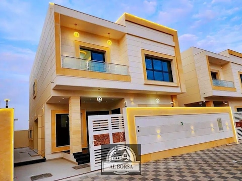 A Villa For Rent Inside Ajman, Al Yasmeen Area. It Consists Of Five Rooms, A Living Room, And A Liv