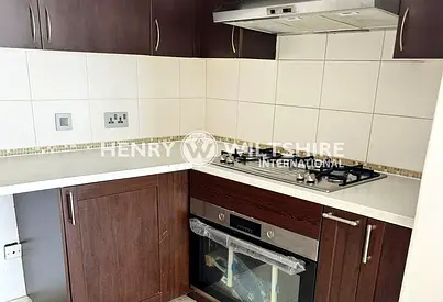 Vacant | Huge Terrace | 2 Payments