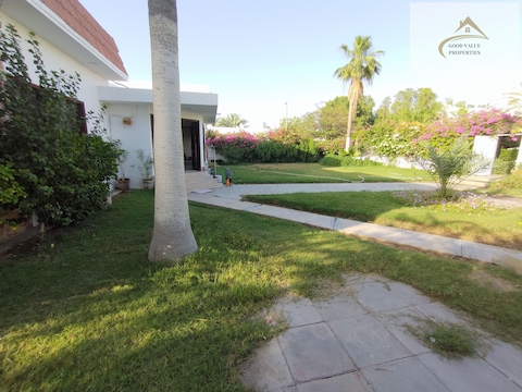 Fantastic Garden 3 Bhk Villa Separate Guests Hall Ac Installed Maid Room Cover Parking