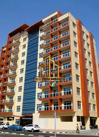 Closed Kitchen| Near Souq Extra Mall| Balcony