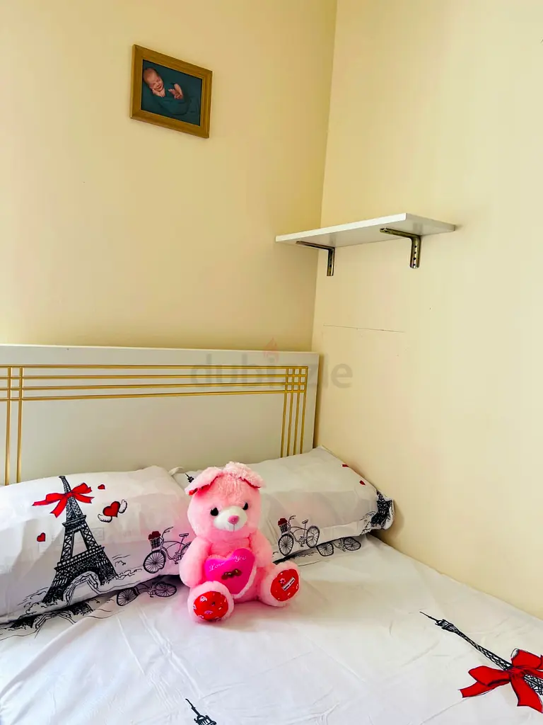 Villa CLOSED AND FURNISHED PARTITION ROOM FOR FAMILY AVAILABLE IN